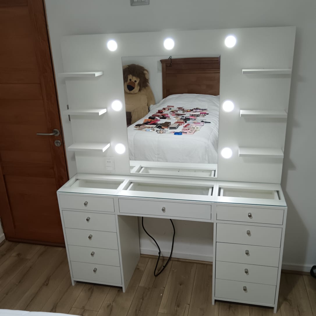 Mueble especial fabricado por DC Mobles